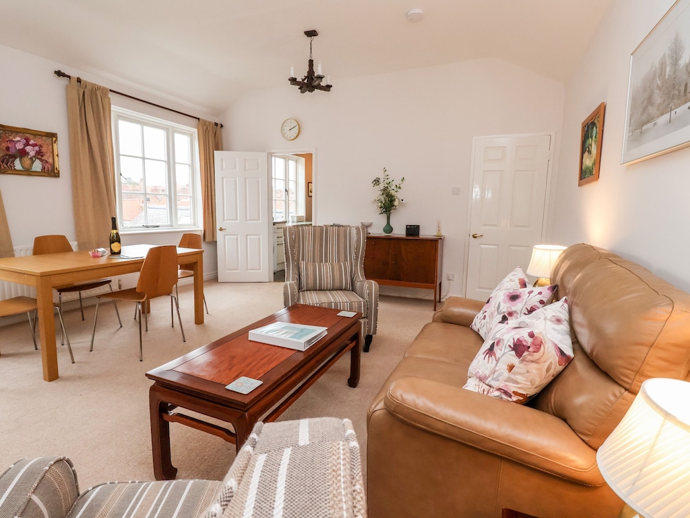 6 Granary Court
