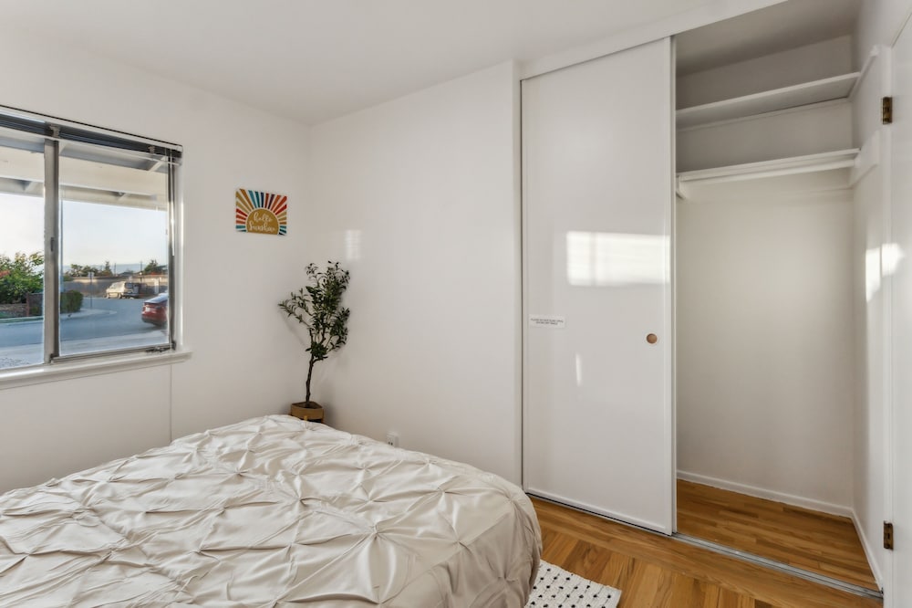 Charming Vintage Retreat In The Heart Of San Jose 3 Bedroom Home
