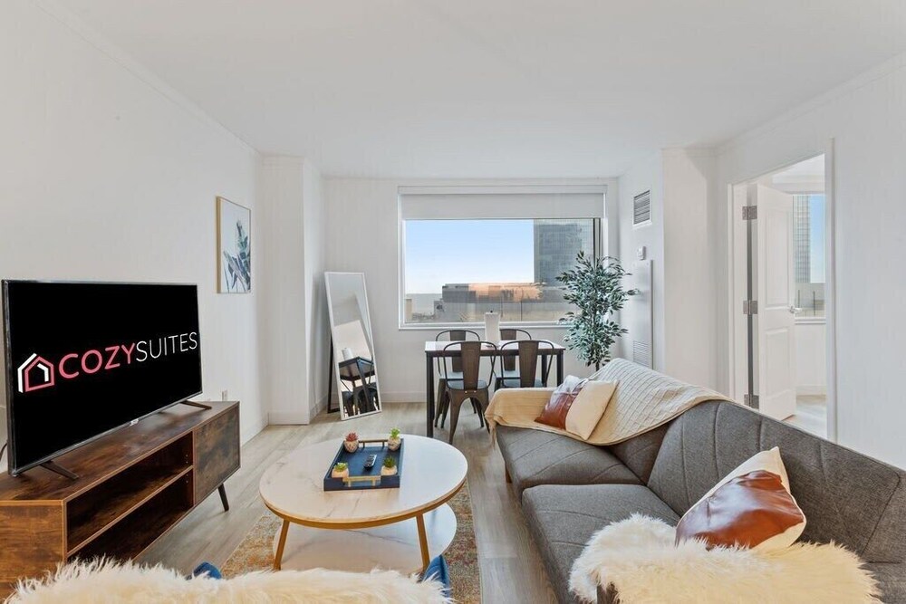 TWO Adjacent Spacious Cozysuites on the Boardwalk photo 2
