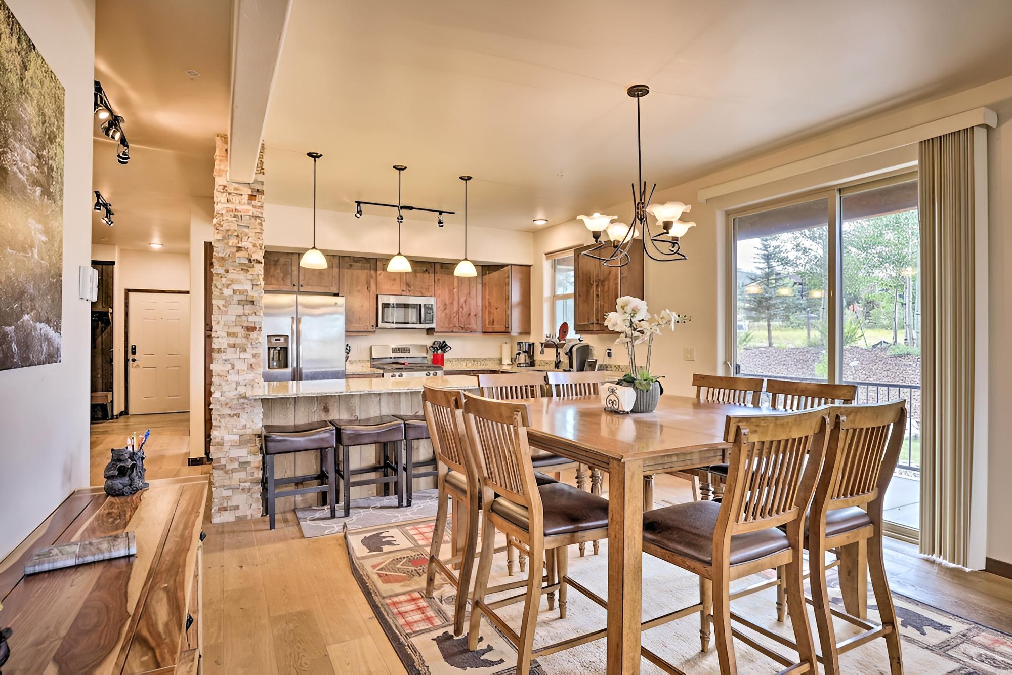 Mtn-view Condo: Walk to Main St & 4 Mi to Ski view 2