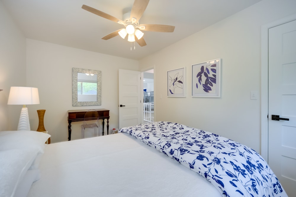 Marble Falls Vacations - Lakefront Granite Shoals Escape w/ Dock! - Property Image 24