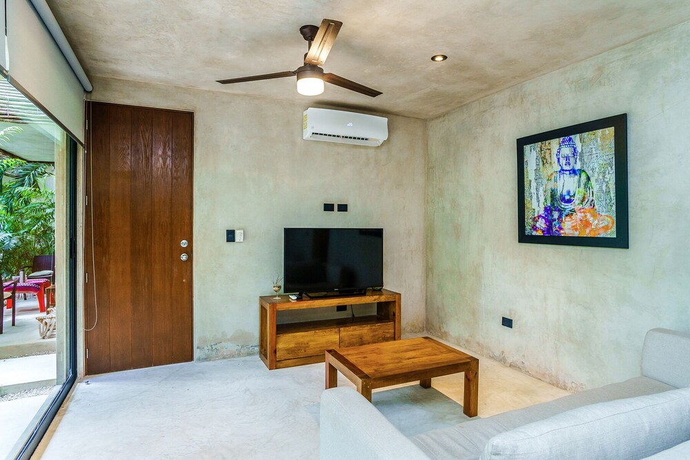 Eco-sustainable Luxury Between Beach Hotspots & Tulum Town by Stella Rentals