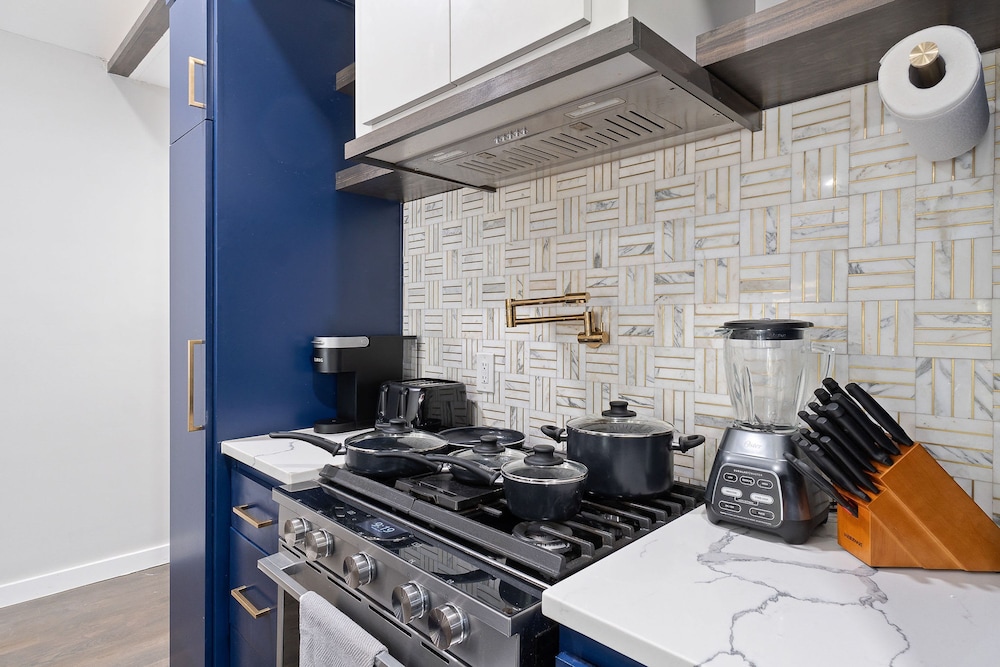 Emerald Indigo House Pet Friendly