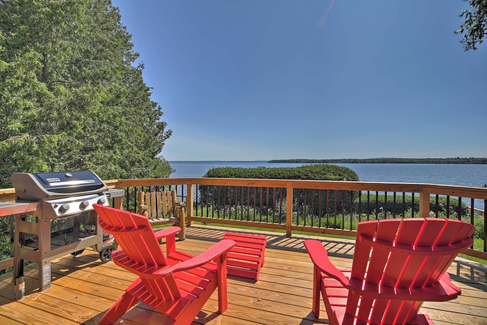 Plattsburgh Home w/ Deck on Lake Champlain