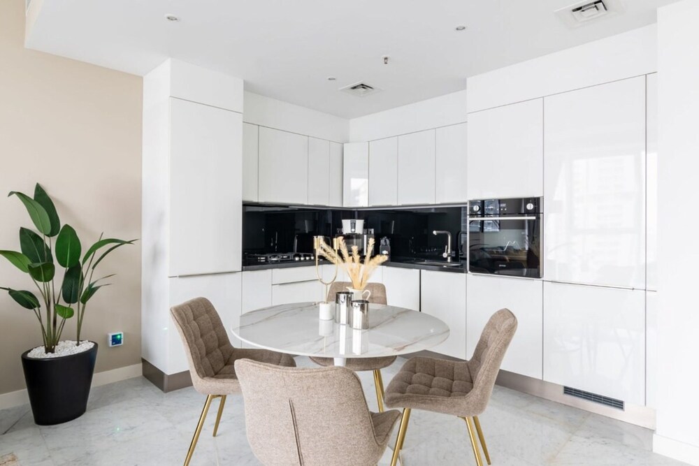 Silkhaus Modern Pad With Canal View Business Bay