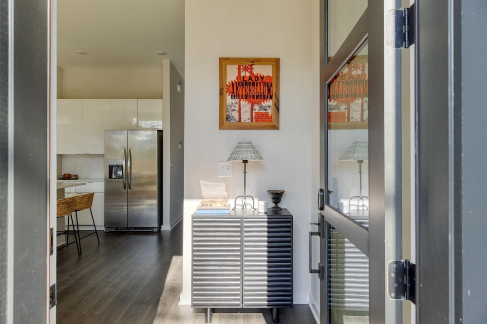 98 Degrees by Avantstay Covered Balcony Lounge Newly Built 4bdr Home