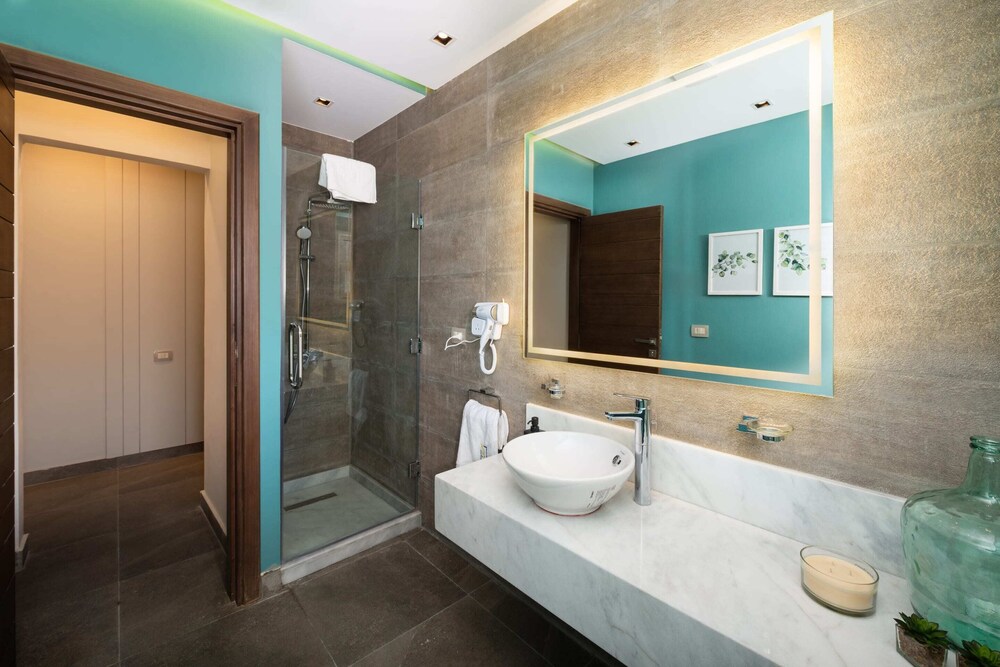 Xuru Stays I The Sleek & Ritzy 2 BDR 15 min From CAI Airpt