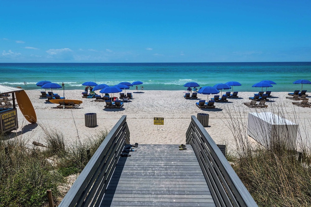 Pool, Patio & Outdoor Dining + Walk to Shore, Pier Park Sanctuary on Sands