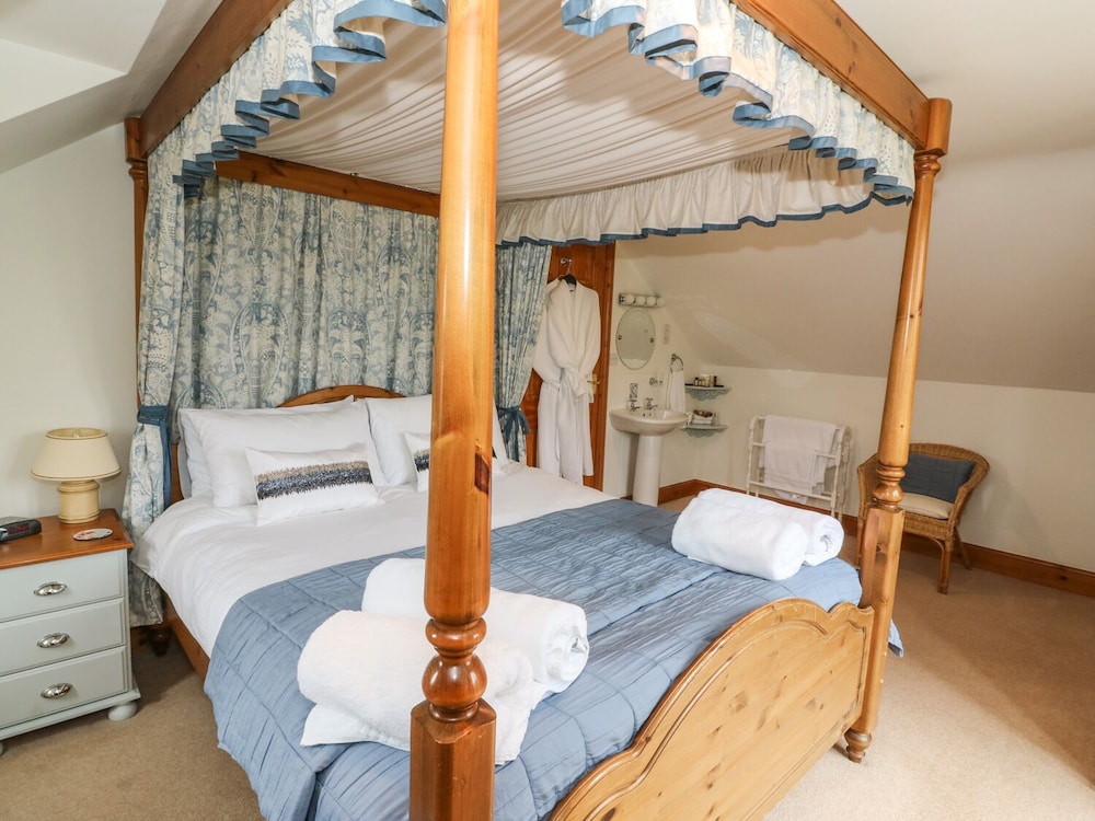 Tangaer Cottage