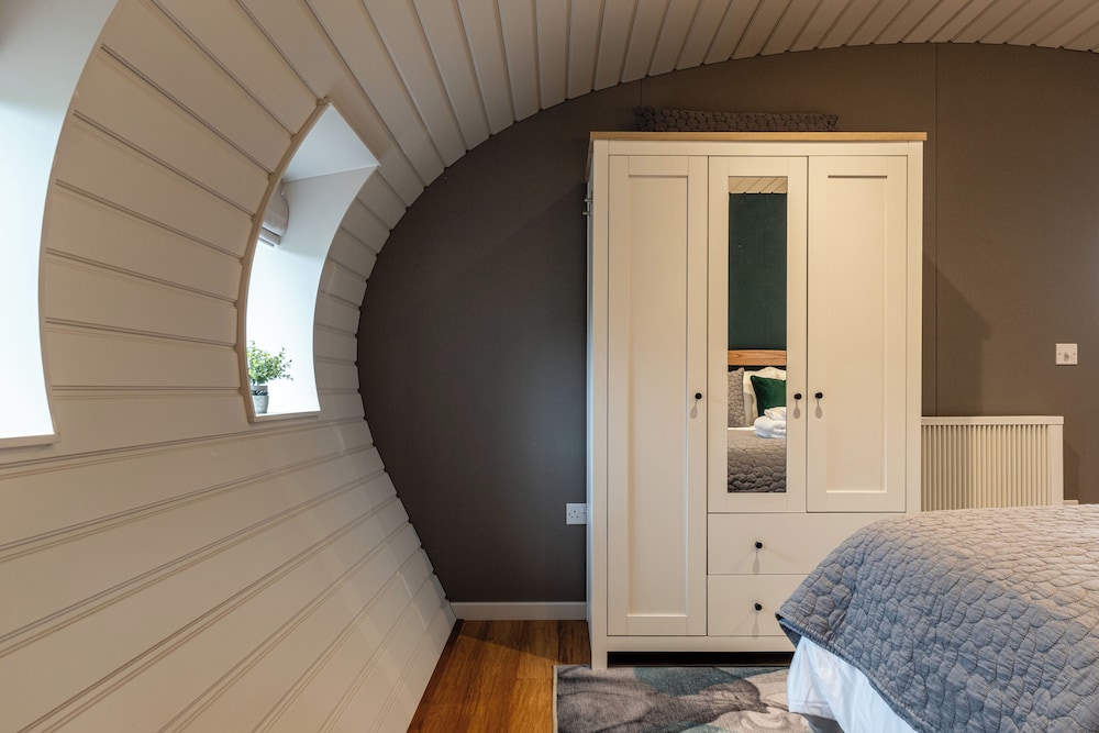 Stunning EcoRetreat Pods in Old Chalford
