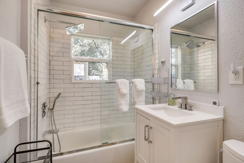 Reno Vacations - Midtown Reno Vacation Rental w/ Fenced-in Yard! - Property Image 16