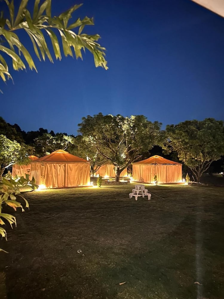 3 Acres Resort