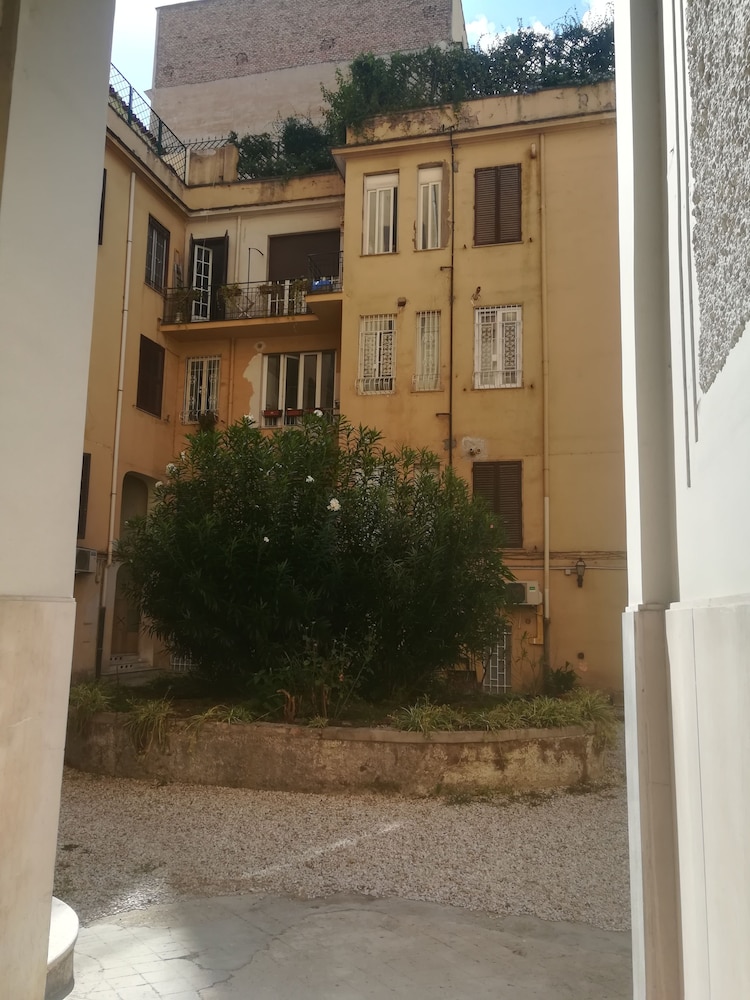 Maison Maneli Luxury B&B
