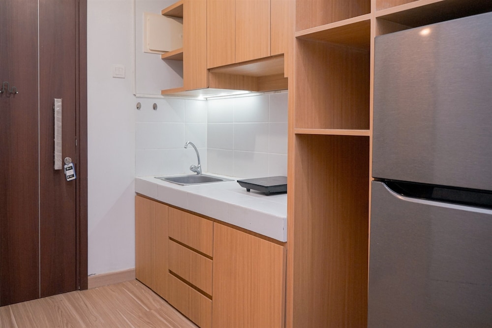 Cozy Living 1Br Apartment With Extra Room At Scientia Residence