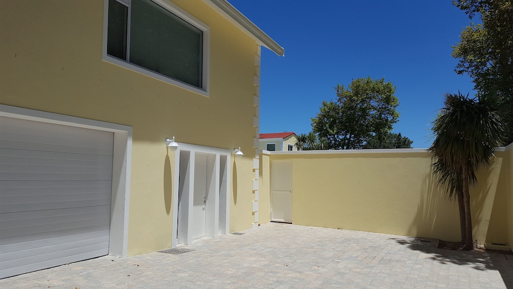 Constantia Cottages