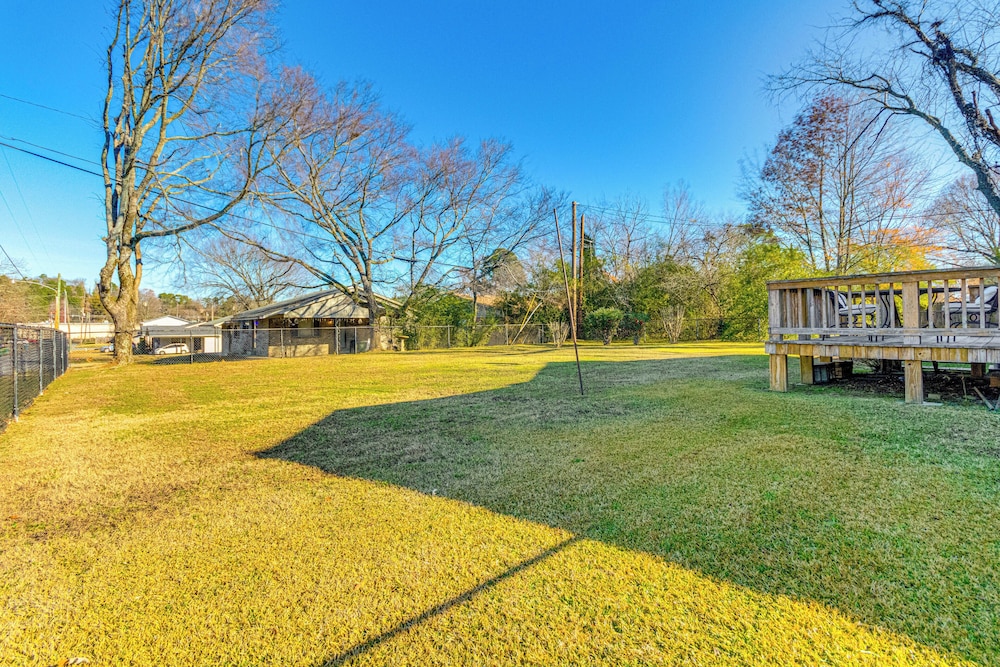6 Mi to Dtwn: Charming Home in Little Rock