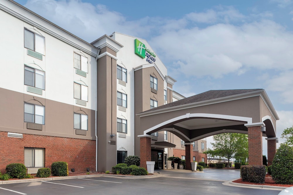 Roanoke Rapids Vacations - Holiday Inn Express  Suites Roanoke Rapids SE, an IHG Hotel - Property Image 54