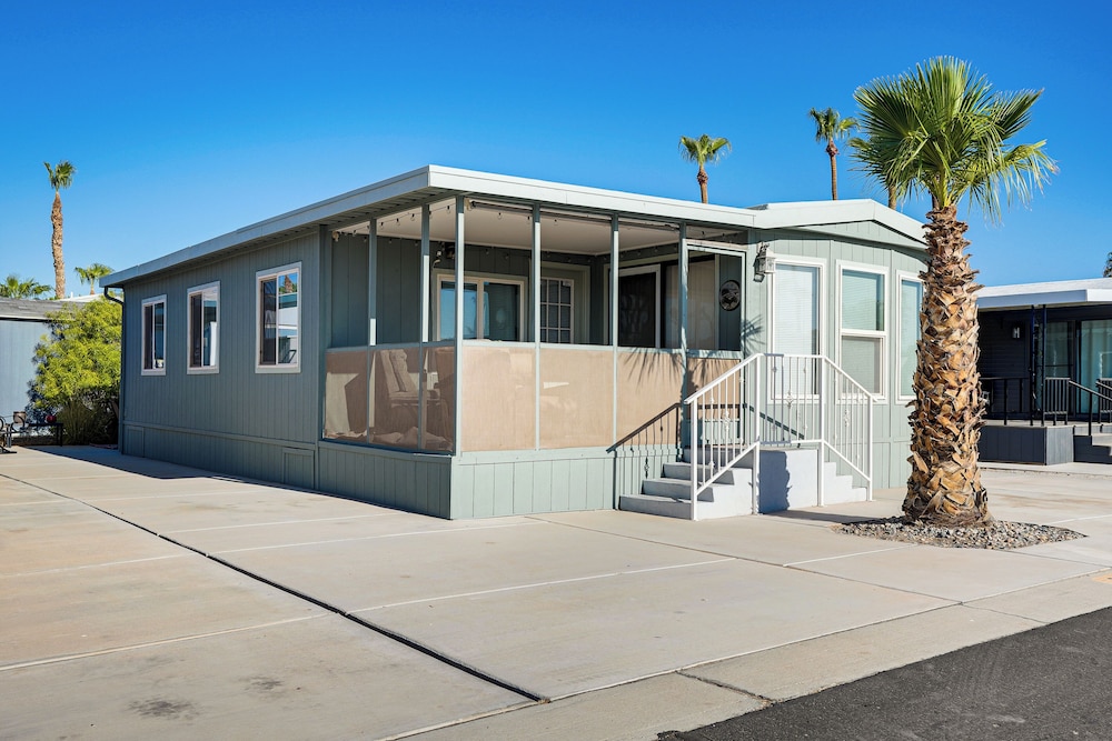 Pool, Hot Tub & Tennis Courts: Yuma Home Near Dtwn