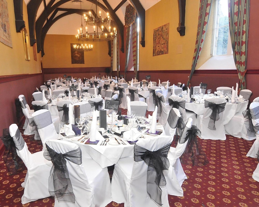 Stirling Vacations - The Stirling Highland Hotel - Property Image 11