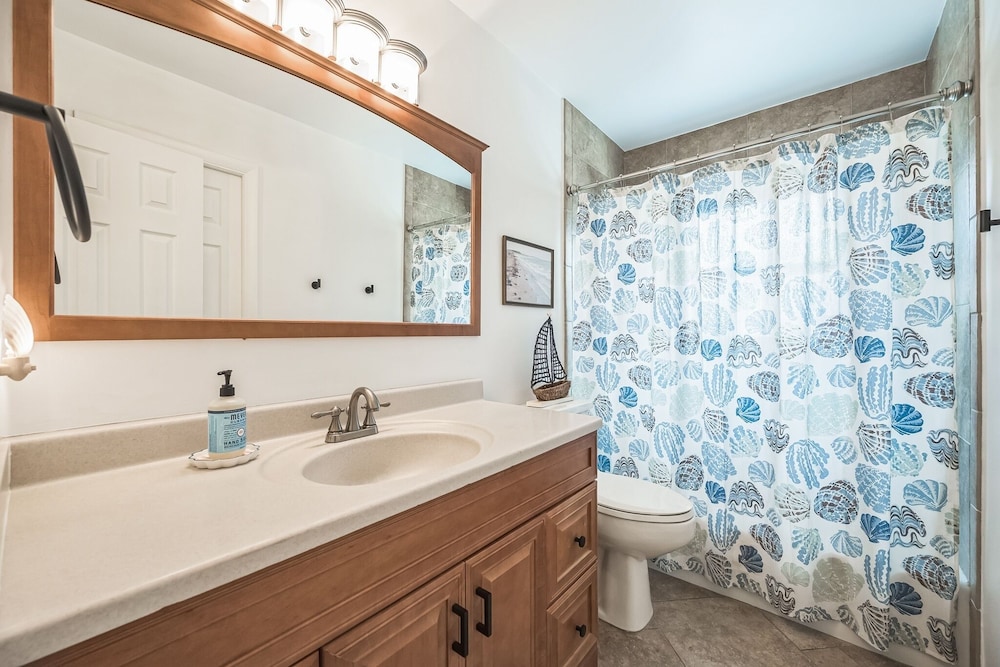 Naples Henrie Hideaway - Private Pool, Pet Friendly 12 Mins From Beach & Downtown 3 Bedroom Home