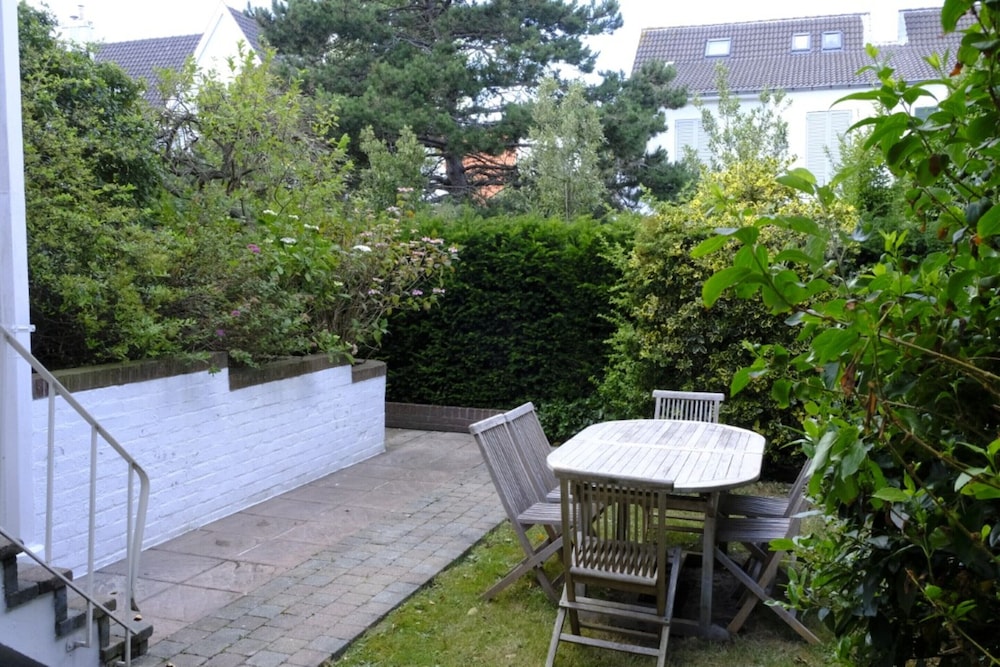 Family Home Near Beach in Golden Triangle