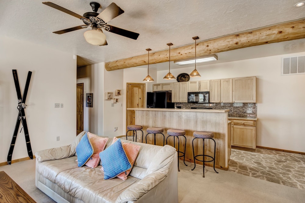 Blue Lake Lodge by Ruidoso Vacation Rentals