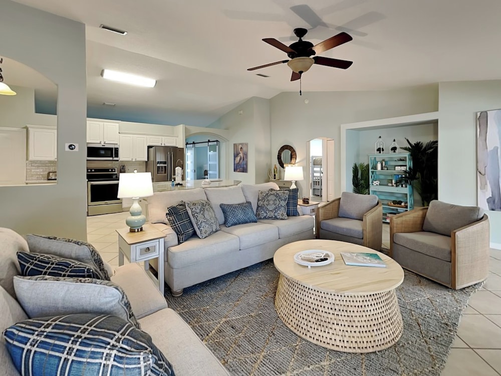 Endless Summer by Distinctive Beach Rentals