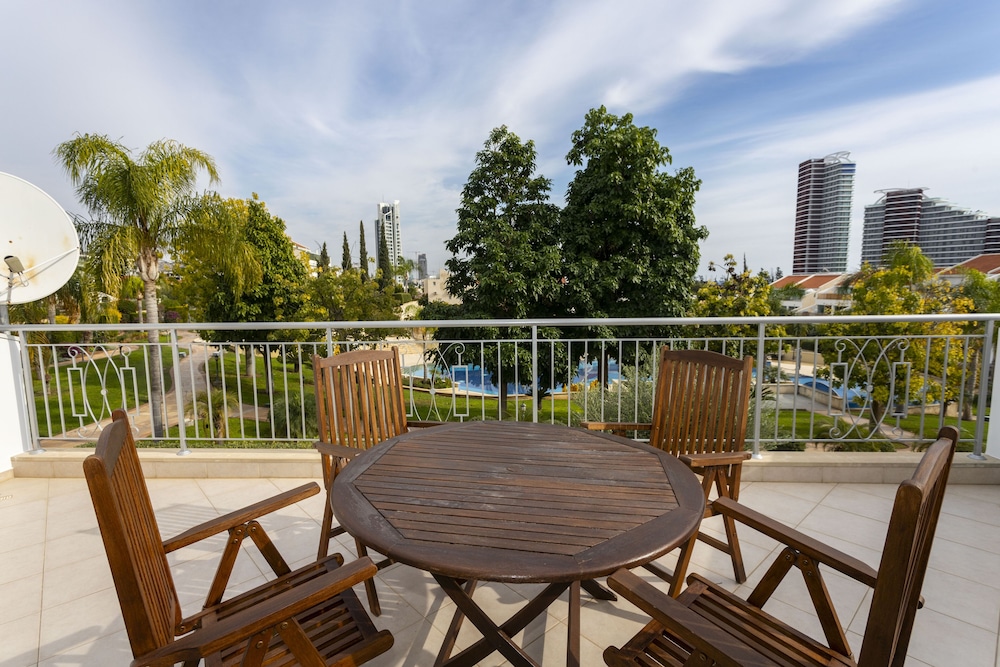 Limassol Vacations - Bay View Gardens Apartments with Pool - Property Image 70