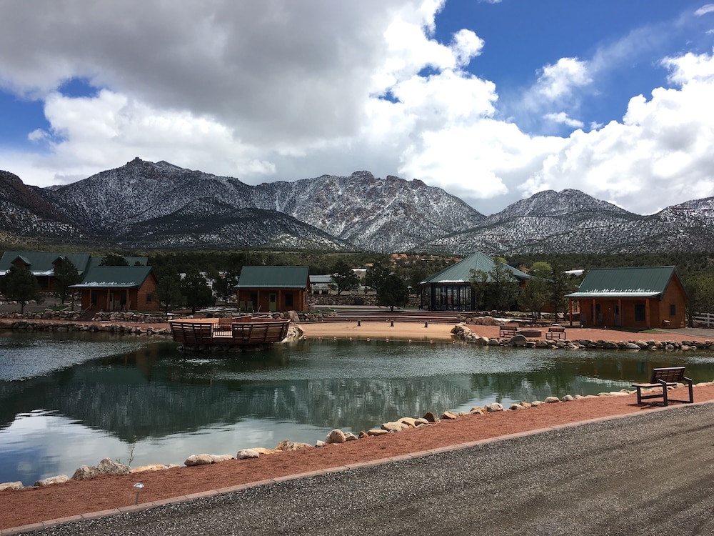 Holmstead Ranch Resort
