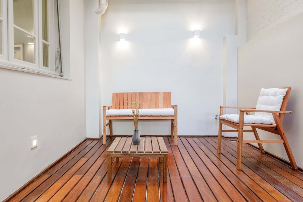 Leblon Coast Amazing 3 Bedroom in Leblon