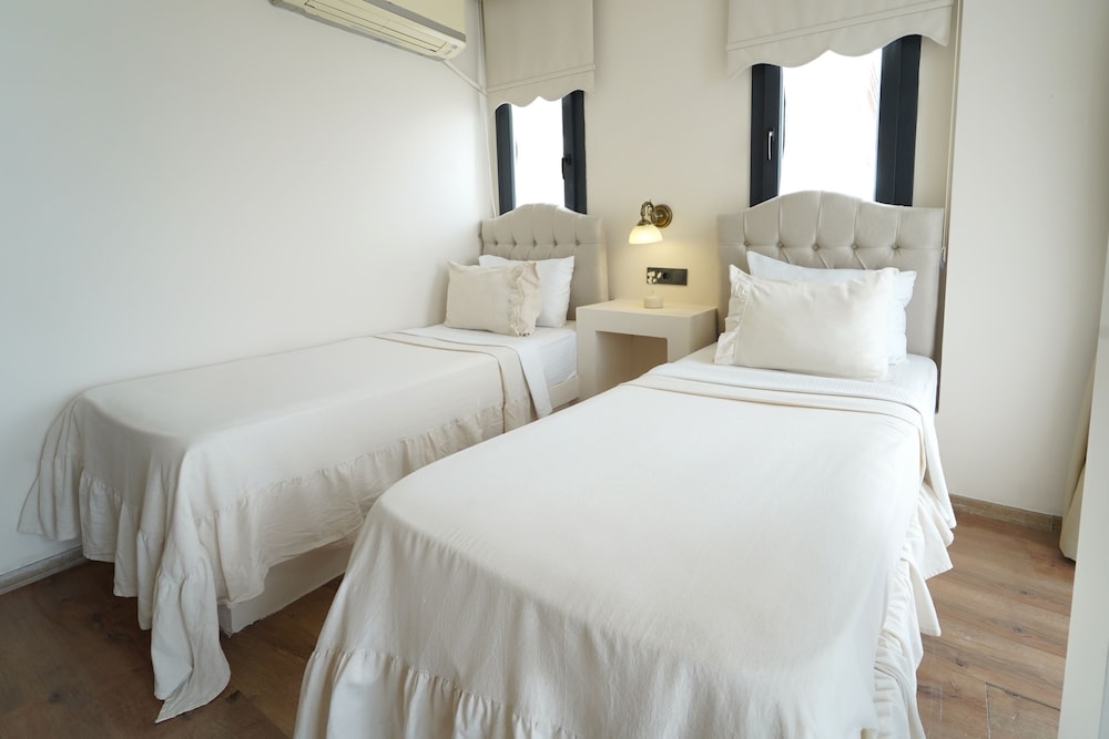 Cunda House Küçük Otel - Image 43