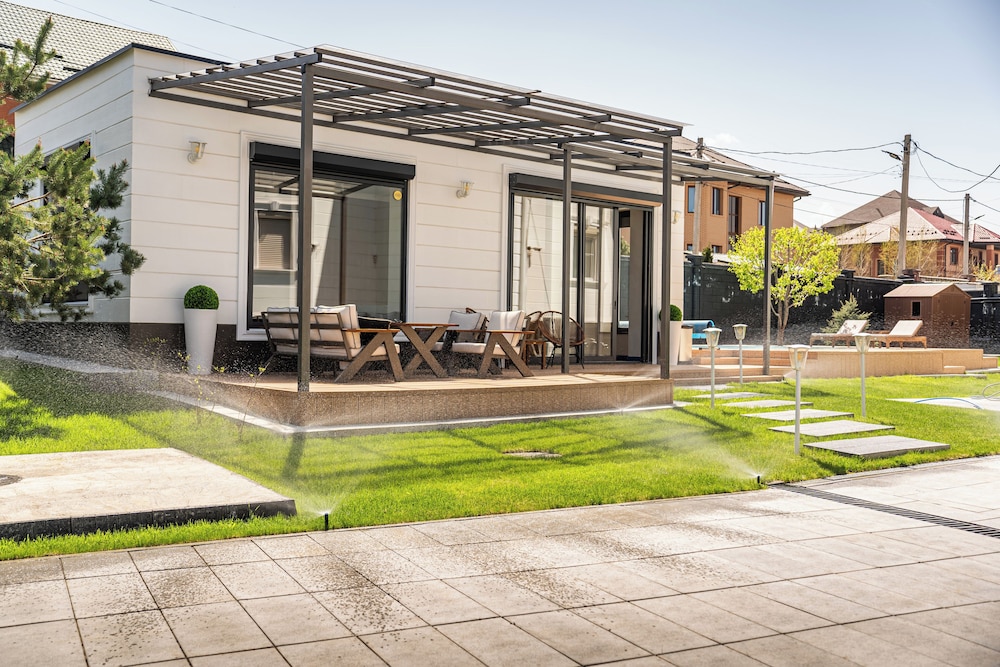 Leon Residence
