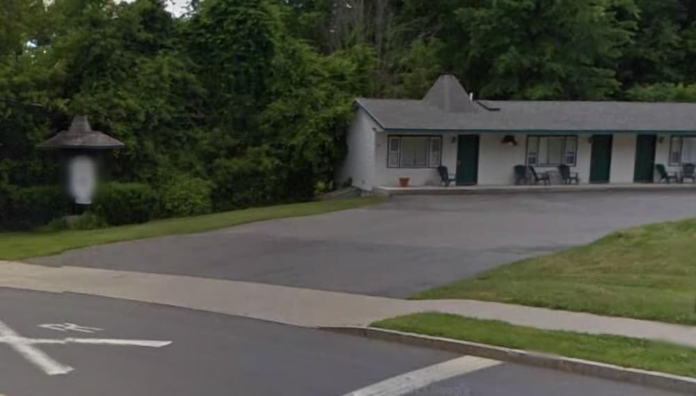 Spring Motor Inn