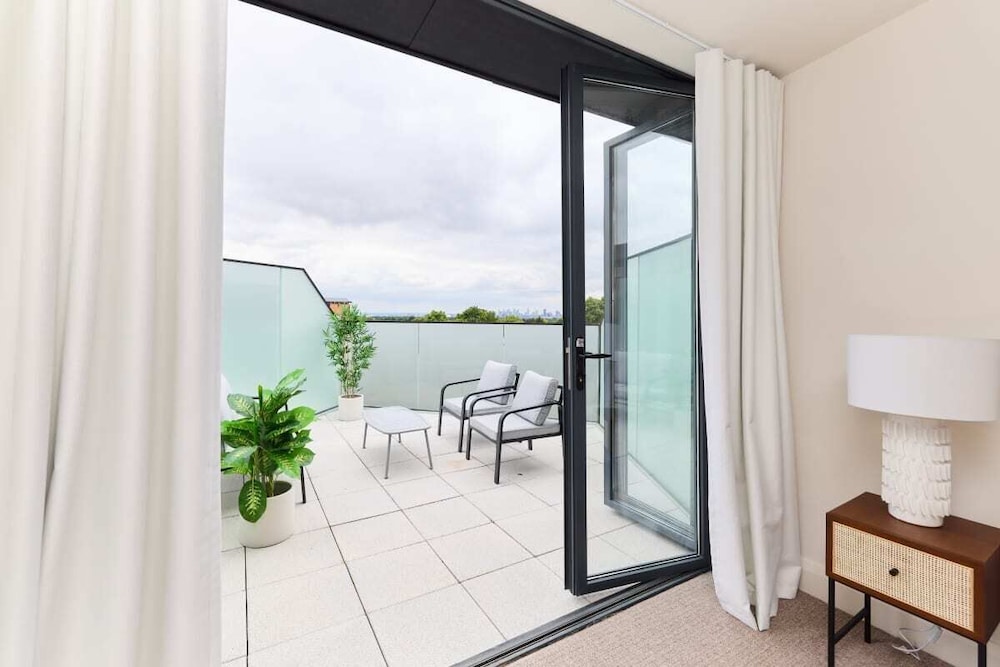 The Woodford Paradise - Homely 2bdr House With Terrace