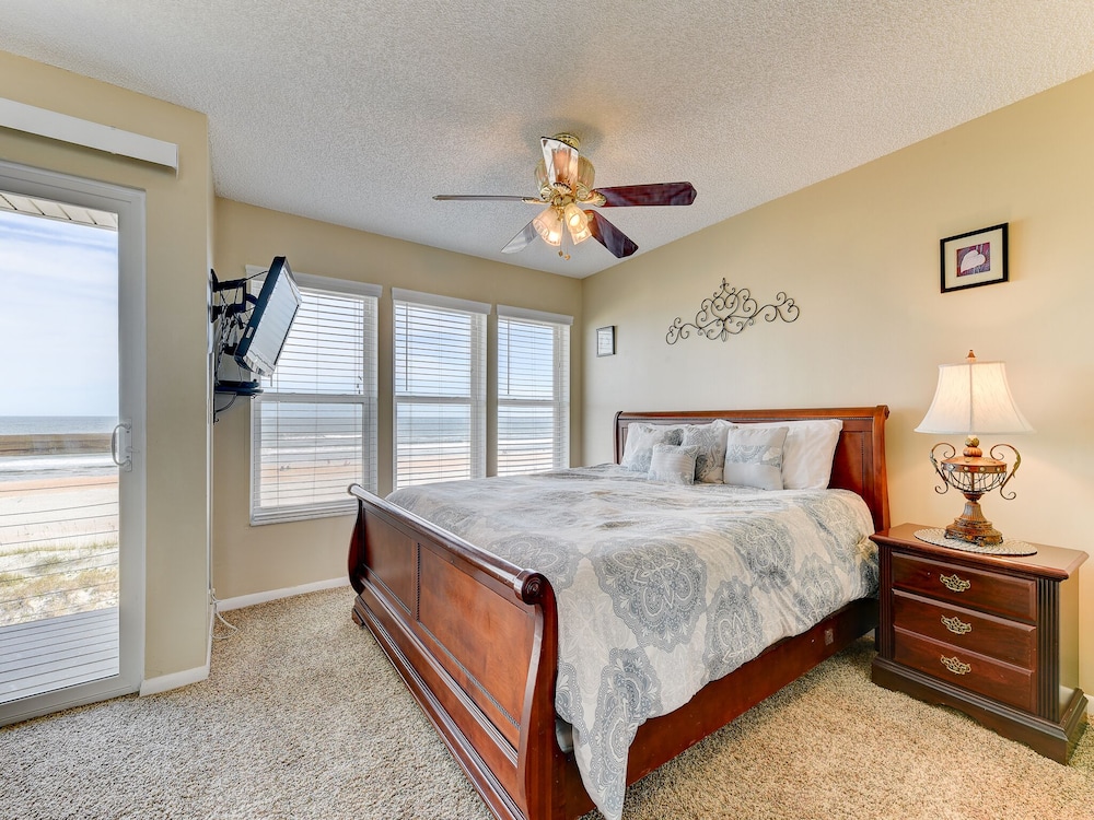 Surfside Six E by Distinctive Beach Rentals view 3