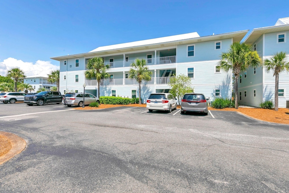 Beachside Villas 412