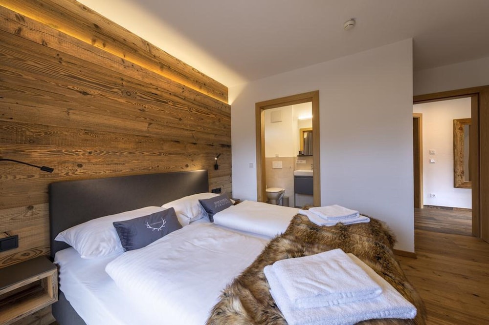 Chalet in Neukirchen 100 m ski Lift