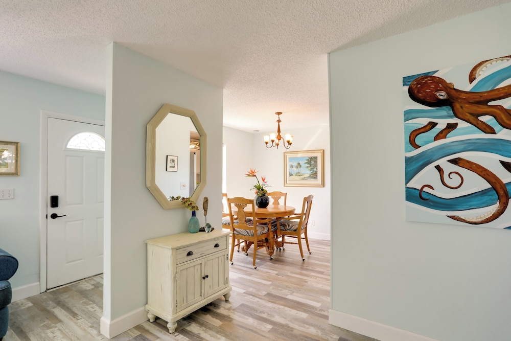 Townhome Near Hobe Sound Beach, Hiking & Golfing!