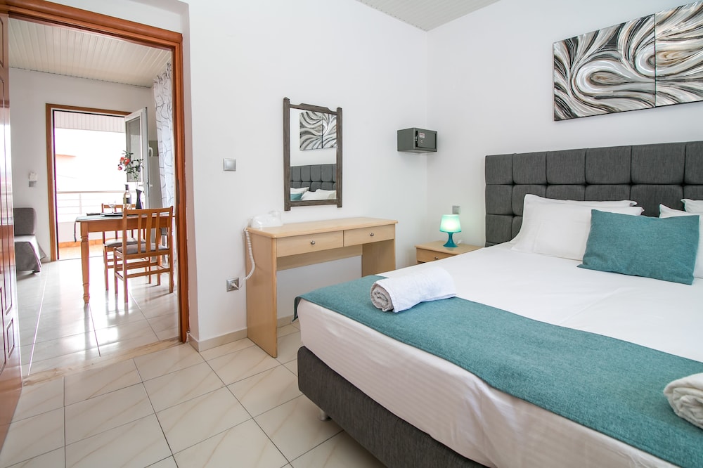 Platoni Elite Apartments photo 5