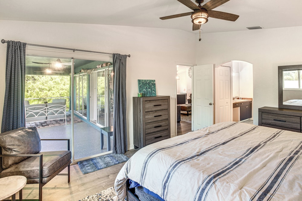 Swim, Golf & Hike: Family Home in Rotonda West!