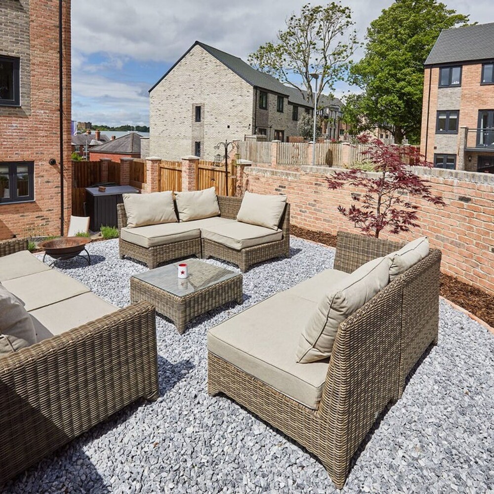 Host Stay Castle View
