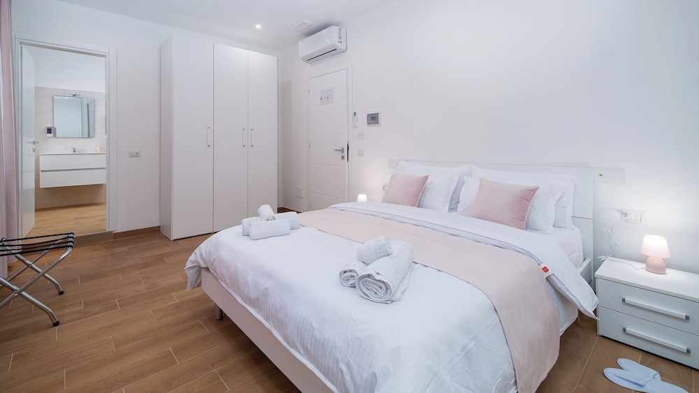 Lovely Rooms by Rentbeat