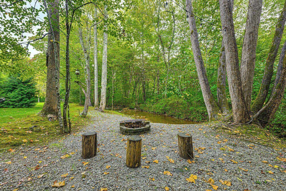 28 Acres: Home w/ Barn & Fire Pit Near Franklin!