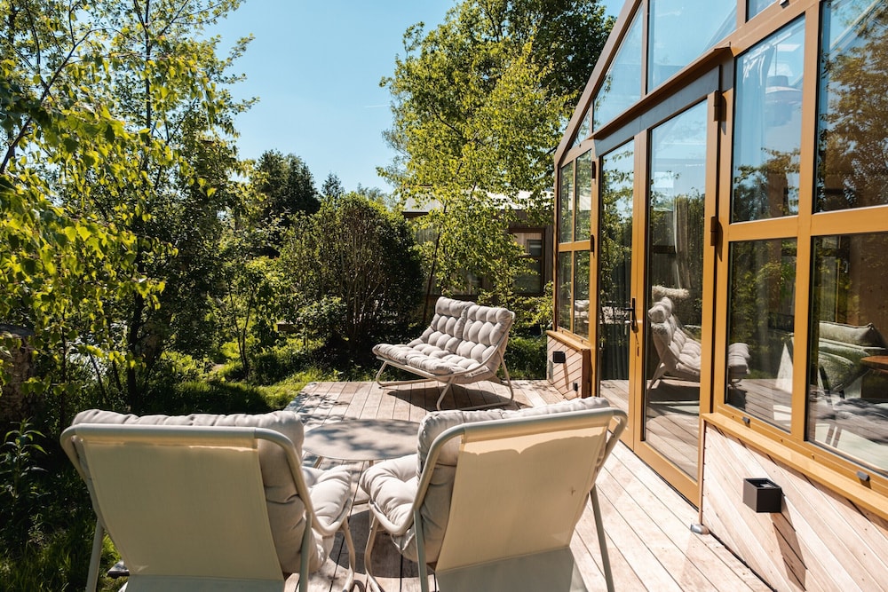 Holiday Home in Friesland With Greenhouse Charm