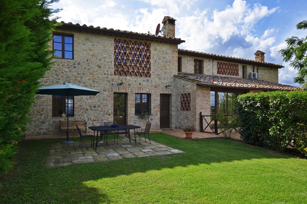 Betulla B in San Gimignano view 3