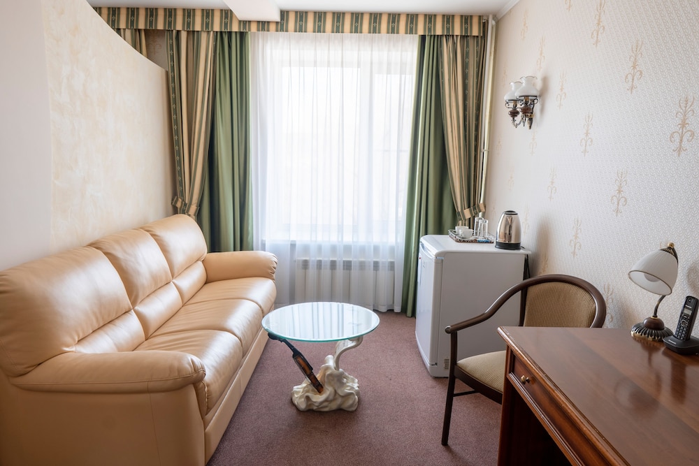 Almaz Hotel