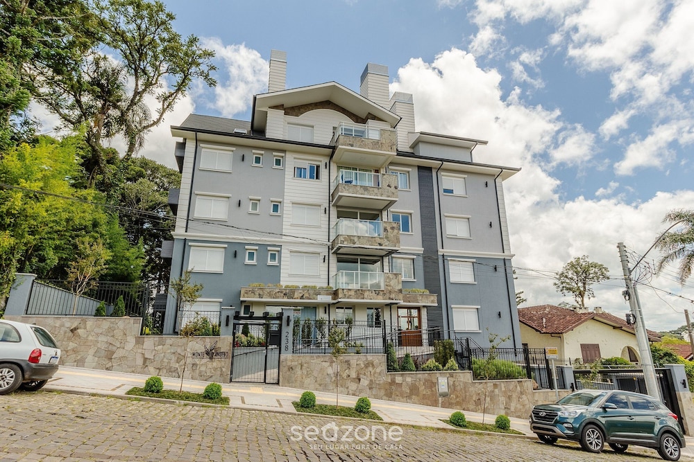 Apartment With 2 Suites and Barbecue. Mde0406