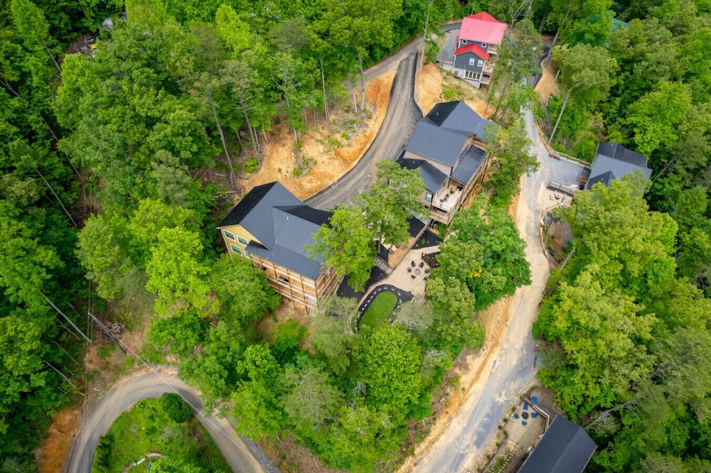 Summit Luxe Resort