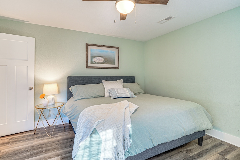 Walk to Beach: Apt w/ Private Hot Tub!