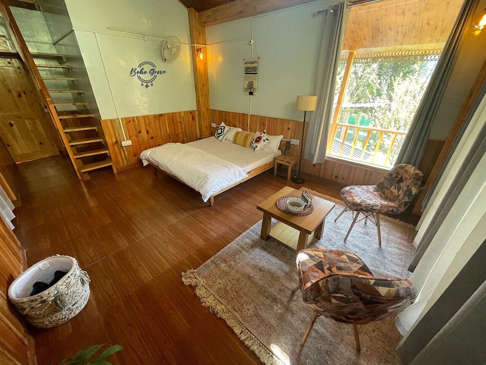 Boho Grove Cafe and Stay